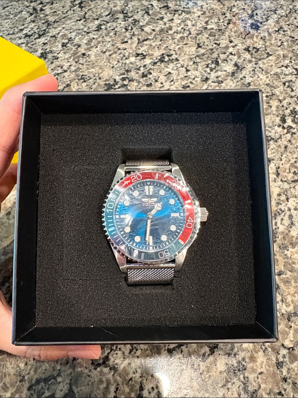 Sold Invicta Blue and Red Dial Mesh Bracelet Watch - Picture 2 of 10